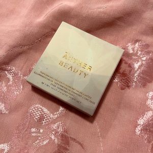BNIB - ĀTHR Beauty Crushed Diamond Highlighter in “Pure”